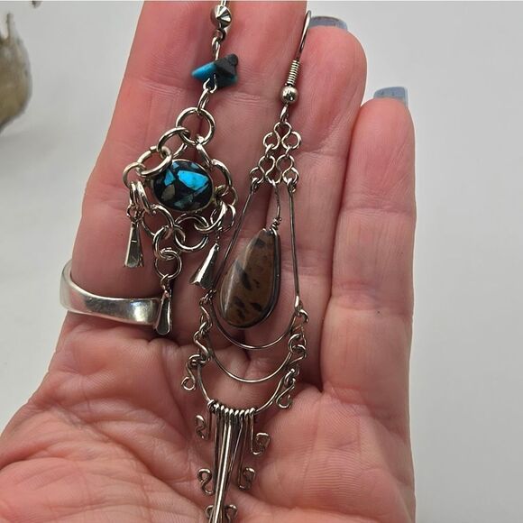 "5/$25" Mismatched Southwestern Silvertone Brown/Turquoise Dangle Earrings - Picture 8 of 8